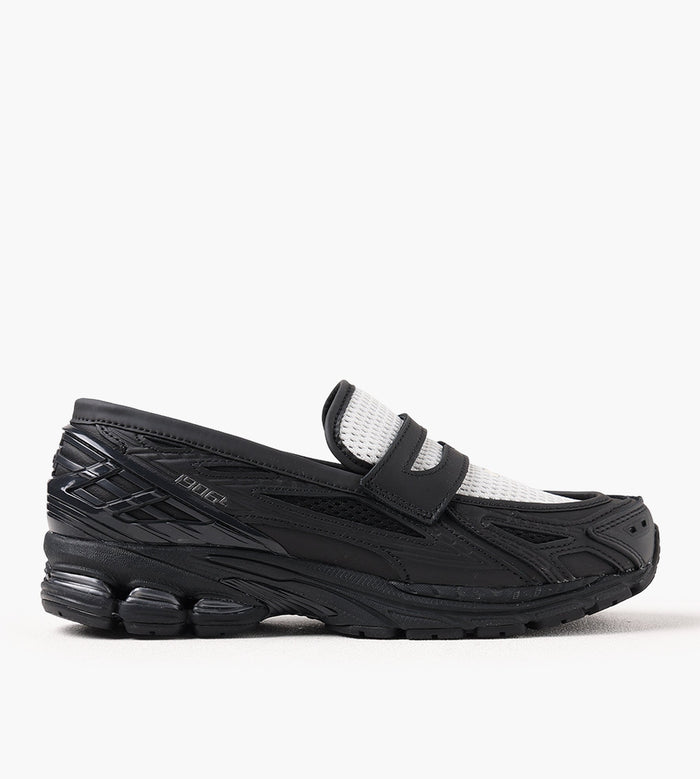 U19068G9 Black