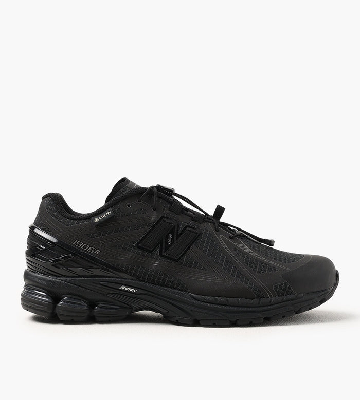U190631U Black