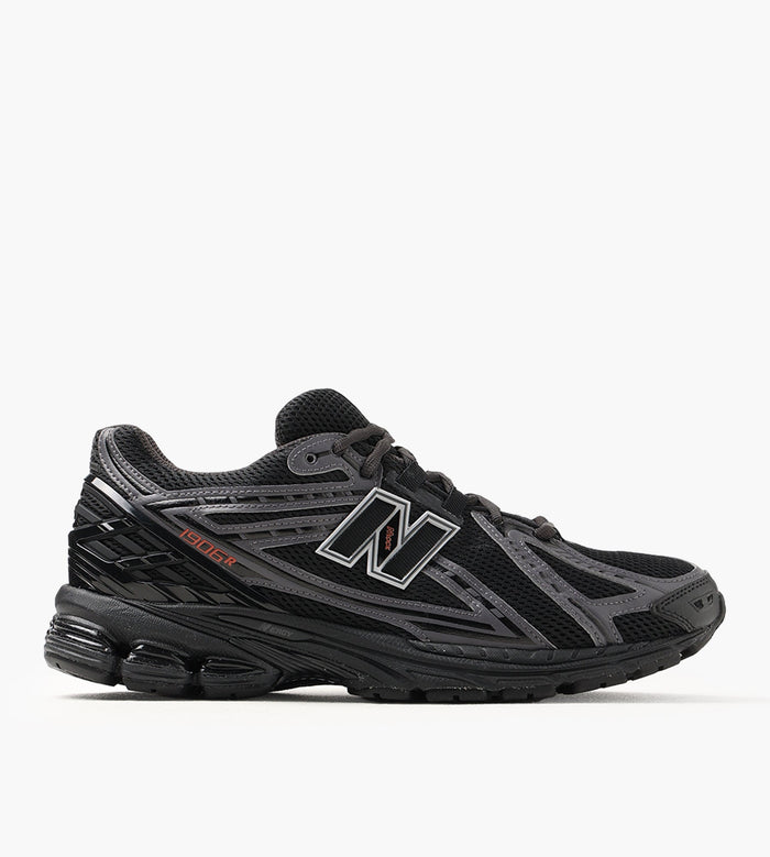 U19069L0 Black